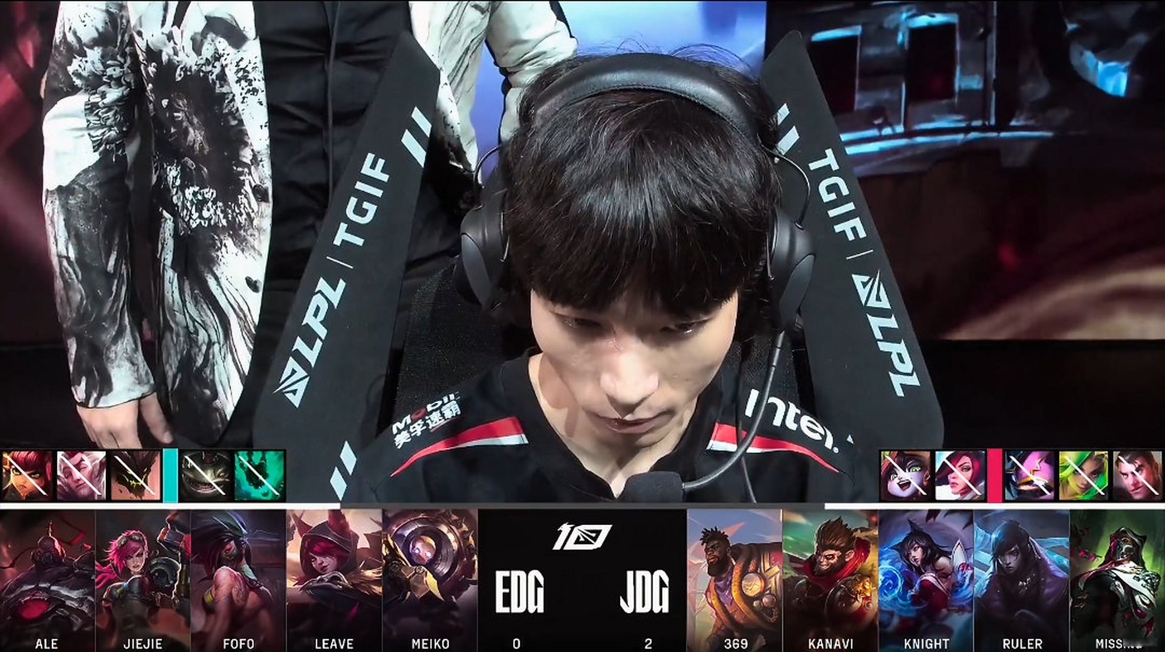 EDG翻盘FLY,Kanavi操刀奇招英雄翻盘强强对话四强赛,留下经典瞬间 EDG翻盘FLY,Kanavi操刀奇招英雄翻盘强强对话四强赛,留下经典瞬间